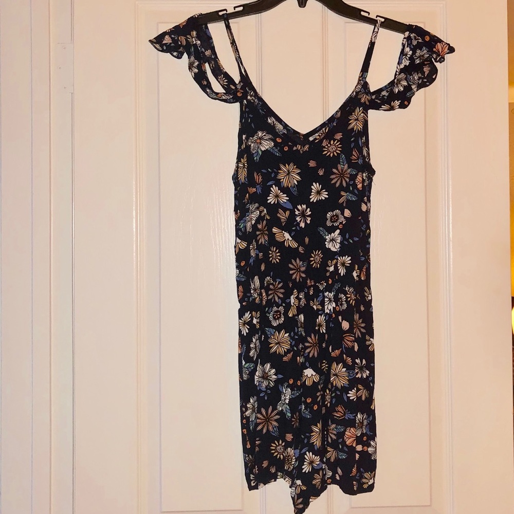 Floral romper with off the the sleeves